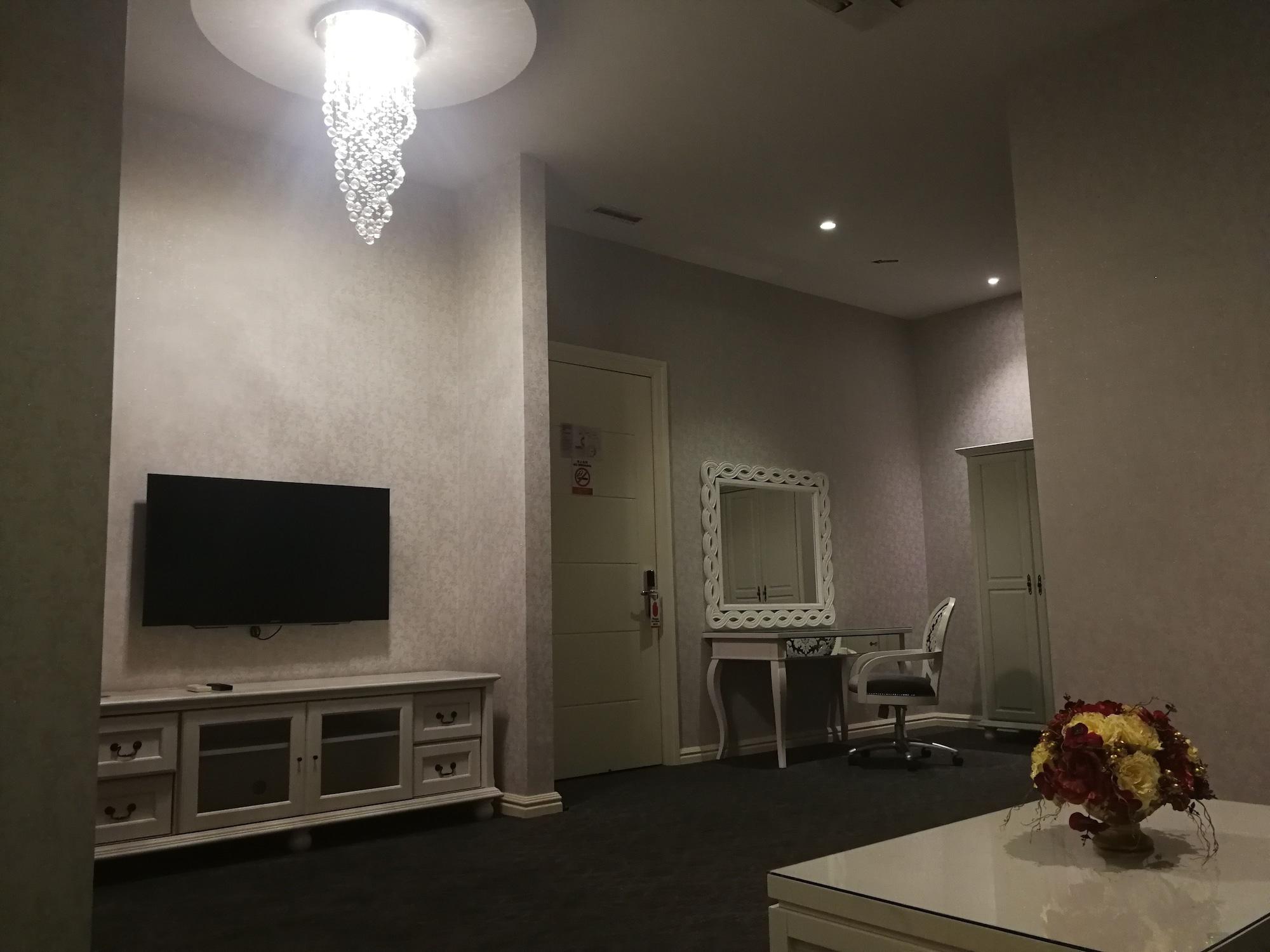 Casa Bianca Hotell Keluang Eksteriør bilde
