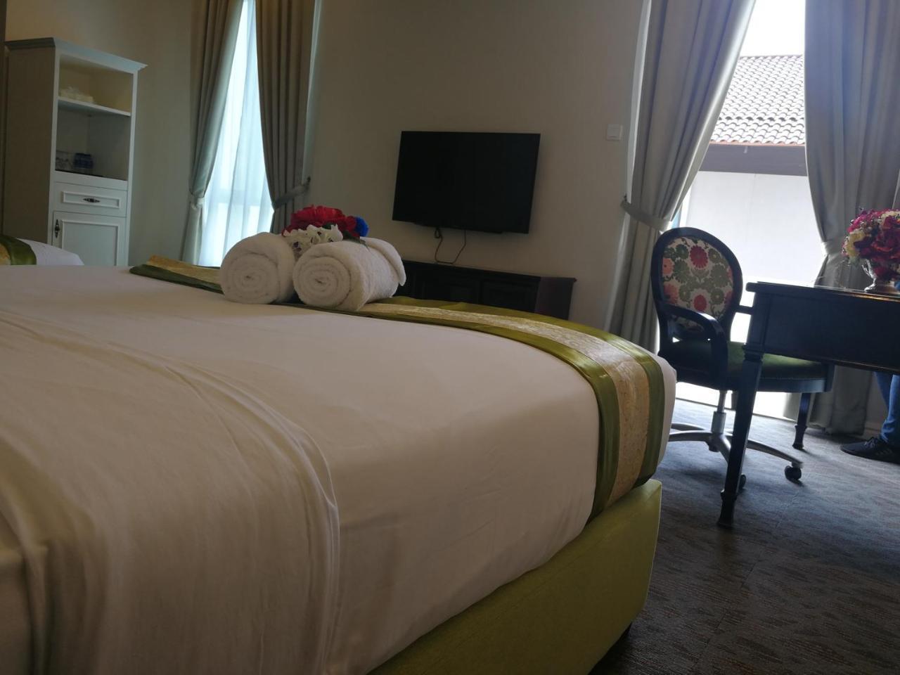 Casa Bianca Hotell Keluang Eksteriør bilde