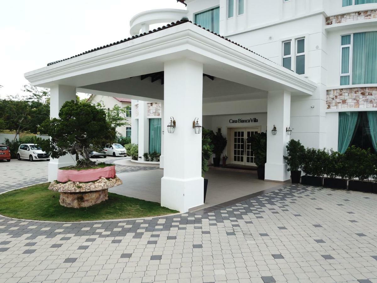 Casa Bianca Hotell Keluang Eksteriør bilde
