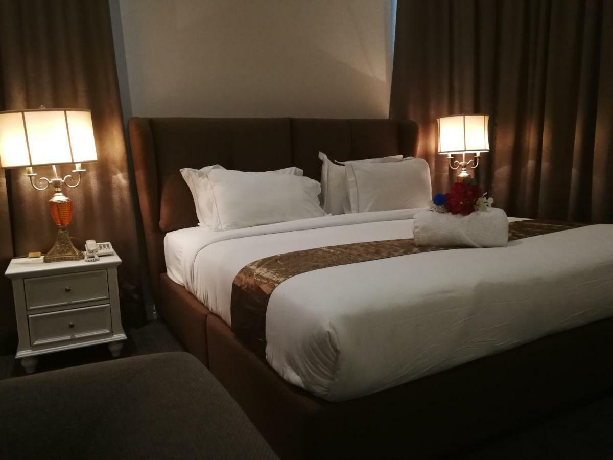 Casa Bianca Hotell Keluang Eksteriør bilde