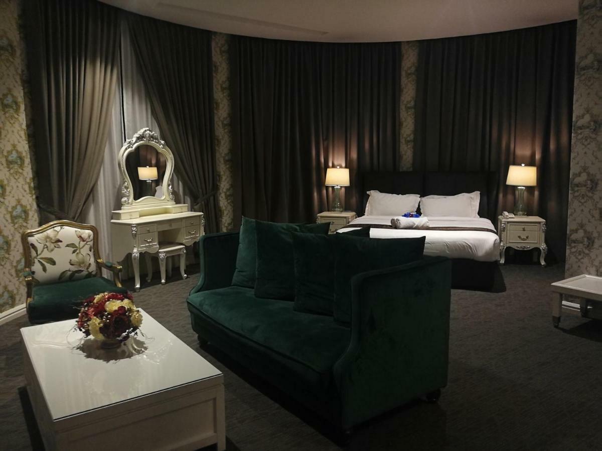 Casa Bianca Hotell Keluang Eksteriør bilde