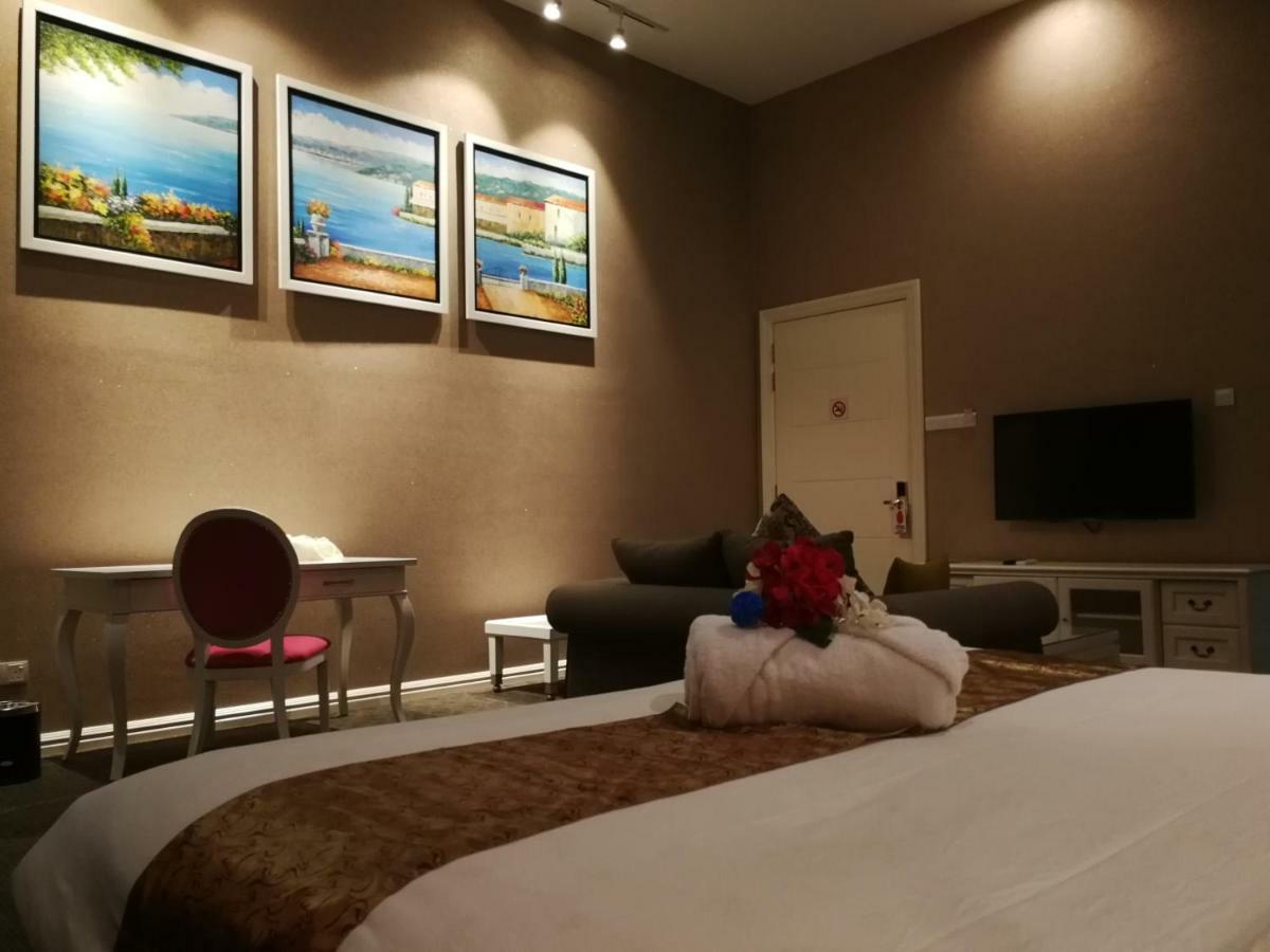 Casa Bianca Hotell Keluang Eksteriør bilde
