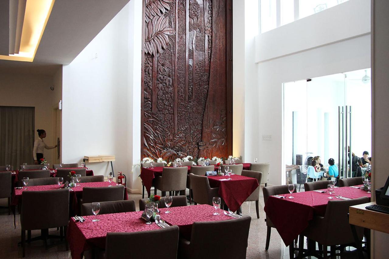Casa Bianca Hotell Keluang Eksteriør bilde